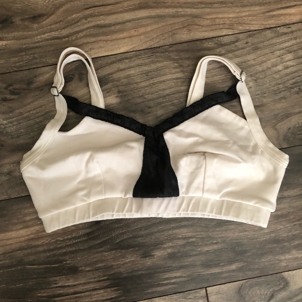 Gently used fashion sports bra